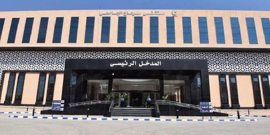 فريق طبي متميز بسوهاج الجامعي ينقذ حياة 25 مريضاً بعمليات زرع كلى ناجحة