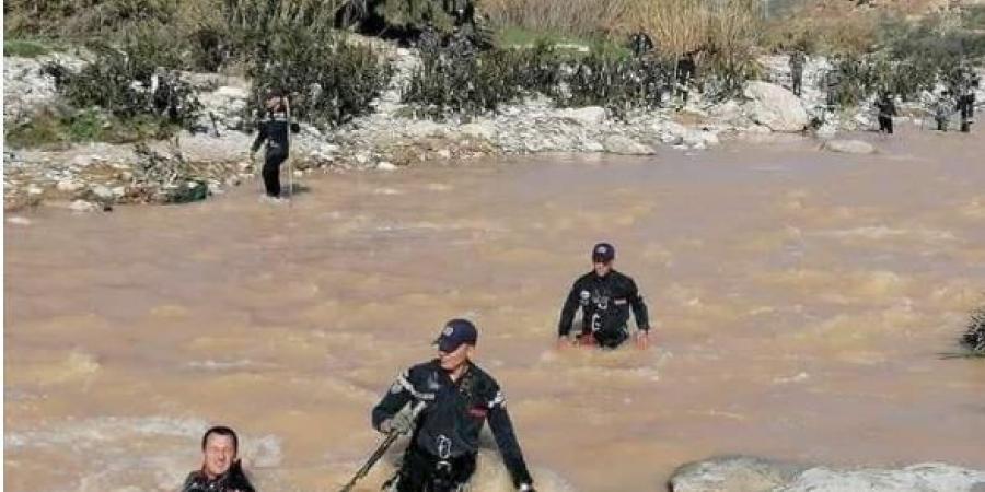 "القى فلذات كبده في سيل الزرقاء" .. سرايا تكشف تفاصيل جديدة عن الجريمة المروعة التي هزت الأردنيين